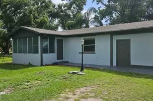 1908 S Kingsway Rd, Seffner, FL 33584 - Photo 1