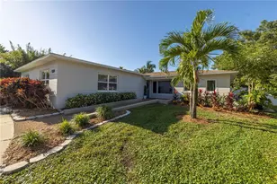 610 Cordova Blvd NE, Saint Petersburg, FL 33704 - Photo 1