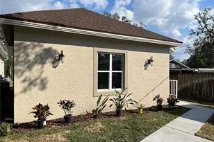 303 Cindy Ln, Brandon, FL 33510 - Photo 1