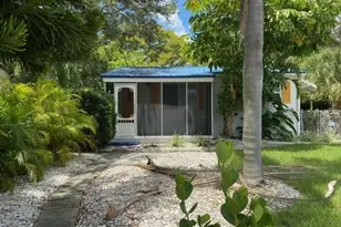 6211 5th Ave S, Saint Petersburg, FL 33707 - Photo 1