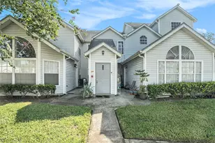 12145 Armenia Gables Cir, Tampa, FL 33612 - Photo 1