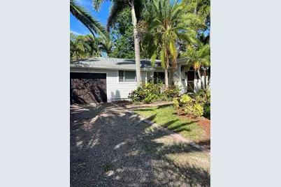 715 Riverside Drive, Tarpon Springs, FL 34689 - Photo 1