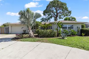 3901 17th Ave N, Saint Petersburg, FL 33713 - Photo 1