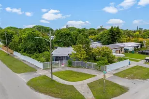 601 NE 12th St, Homestead, FL 33030 - Photo 1