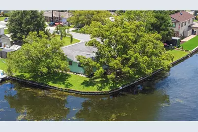 33 Cypress Drive, Palm Harbor, FL 34684 - Photo 1