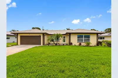 5207 Denver Street NE, Saint Petersburg, FL 33703 - Photo 1