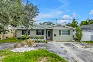 1878 New Hampshire Ave NE, Saint Petersburg, FL 33703 - Photo 1