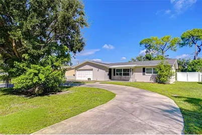 1637 66th Avenue S, Saint Petersburg, FL 33712 - Photo 1