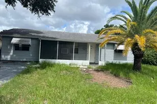 4244 Mesa Dr, New Port Richey, FL 34653 - Photo 1