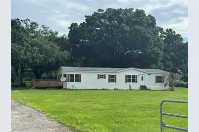 35643 Clinton Avenue, Dade City, FL 33525 - Photo 1