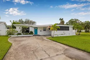 3626 Bayshore Blvd NE, Saint Petersburg, FL 33703 - Photo 1