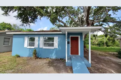 1221 30th Street S, Saint Petersburg, FL 33712 - Photo 1