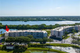 6399 Shoreline Dr, Saint Petersburg, FL 33708 - Photo 1
