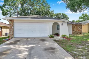 2585 Ridge Ln, Palm Harbor, FL 34684 - Photo 1