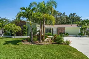 1468 Fairway Dr, Dunedin, FL 34698 - Photo 1