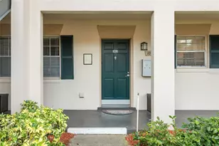 10388 Carrollwood Ln, Tampa, FL 33618 - Photo 1