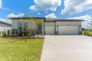 37349 Gunnison Dr, Zephyrhills, FL 33540 - Photo 1