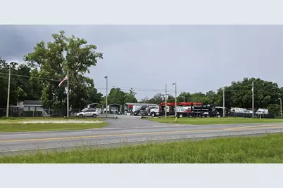 11679 N 301 Highway, Thonotosassa, FL 33592 - Photo 1