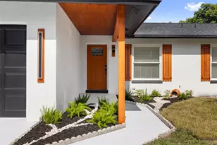 436 Bonnie View Dr, Valrico, FL 33594 - Photo 1