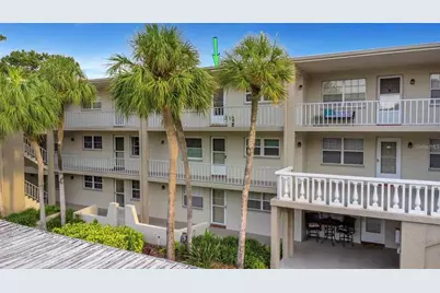 940 Virginia Street #303, Dunedin, FL 34698 - Photo 1