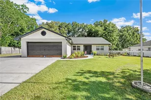 812 Cedar Knoll Dr N, Lakeland, FL 33809 - Photo 1