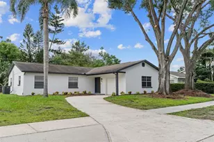 2512 Lake Ellen Cir, Tampa, FL 33618 - Photo 1