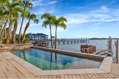 8400 35th Avenue N, Saint Petersburg, FL 33710 - Photo 1