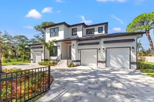 1542 Bayshore Blvd, Dunedin, FL 34698 - Photo 1