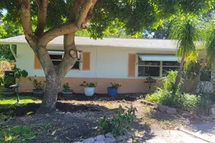 1421 Heather Dr, Dunedin, FL 34698 - Photo 1