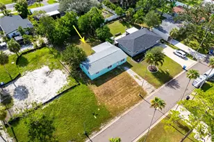 4235 Des Moines St NE, Saint Petersburg, FL 33703 - Photo 1