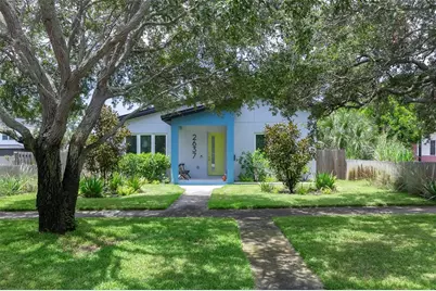2637 Bayside Drive S, Saint Petersburg, FL 33701 - Photo 1