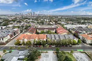 2410 W Azeele St, Tampa, FL 33609 - Photo 1