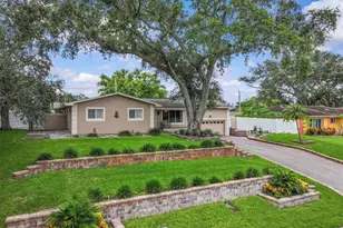 1165 Nelson St, Dunedin, FL 34698 - Photo 1