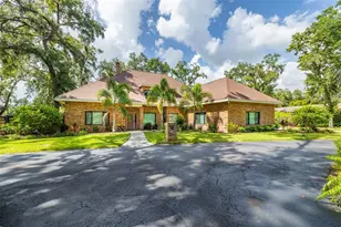 1202 W Pinedale Dr, Plant City, FL 33563 - Photo 1