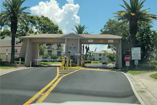 10032 65th Ave N, Saint Petersburg, FL 33708 - Photo 1