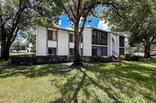 1135 Pine Ridge Cir W, Tarpon Springs, FL 34688 - Photo 1