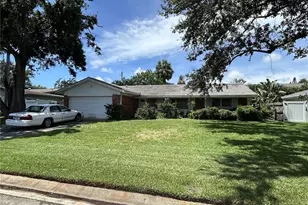 6923 16th Ave N, Saint Petersburg, FL 33710 - Photo 1