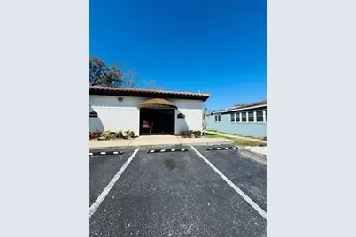 1510 4th Street N, Saint Petersburg, FL 33704 - Photo 1