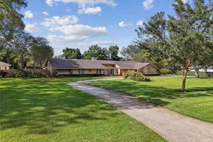 704 Centerbrook Dr, Brandon, FL 33511 - Photo 1