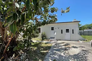 2100 47th St N, Saint Petersburg, FL 33713 - Photo 1