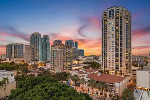 300 Beach Dr NE, Saint Petersburg, FL 33701 - Photo 1