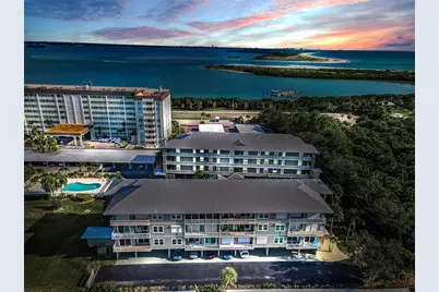 7 Island Park Place #402, Dunedin, FL 34698 - Photo 1