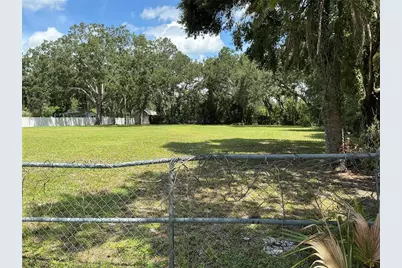 301 W 131st Avenue, Tampa, FL 33612 - Photo 1