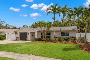 731 Alda Way NE, Saint Petersburg, FL 33704 - Photo 1