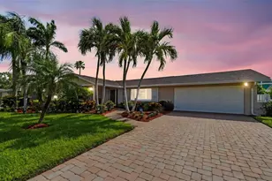 3003 W Vina Del Mar Blvd, Saint Pete Beach, FL 33706 - Photo 1