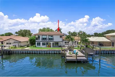 1946 Illinois Avenue NE, Saint Petersburg, FL 33703 - Photo 1