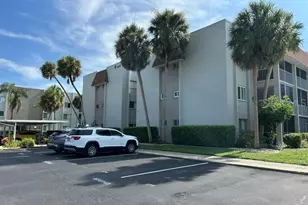 1520 Glen Oaks Dr E, Sarasota, FL 34232 - Photo 1