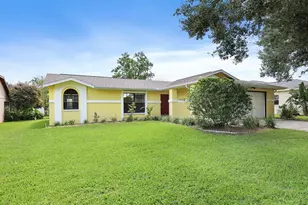 6346 Silver Oaks Dr, Zephyrhills, FL 33542 - Photo 1