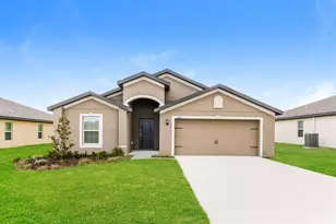 1367 Swan Lake Cir, Dundee, FL 33838 - Photo 1