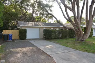 968 Victor Dr, Dunedin, FL 34698 - Photo 1